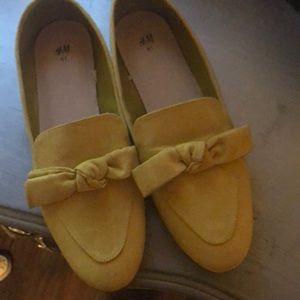 Brand new yellow shoes